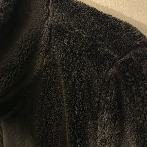 Women’s Almost new soft and fluffy fleece jacket - Picture 3 of 3